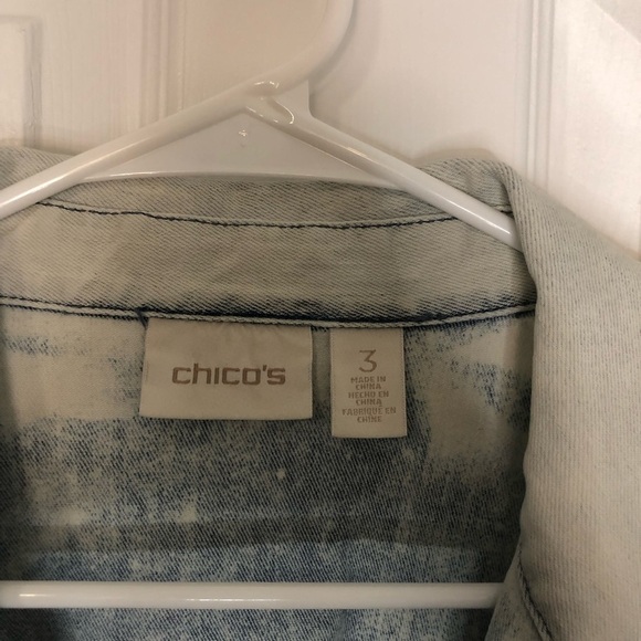 Chico’s Women’s Denim Jacket Acid washed Stonewashed Size 3 - Picture 3 of 6
